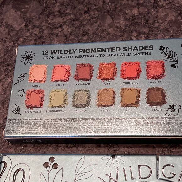 Urban Decay WILD GREENS EYESHADOW PALETTE intense pigment w/earth toned neutrals - Picture 8 of 9